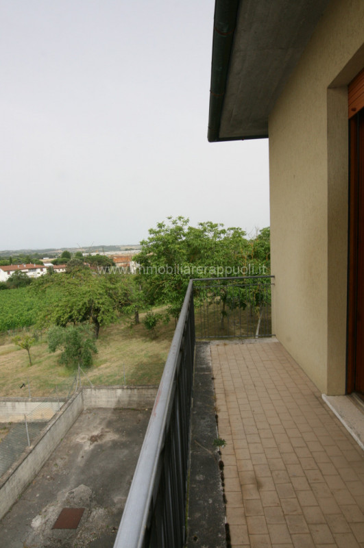 Immagine 15 di Appartamento in vendita  a Montepulciano