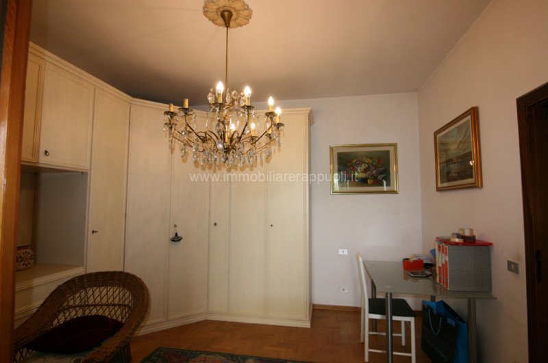 Immagine 17 di Appartamento in vendita  a Montepulciano
