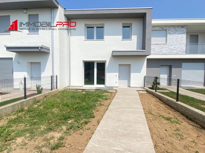 Immagine 2 di Villetta a schiera in vendita  in Via Rumor a Isola Vicentina