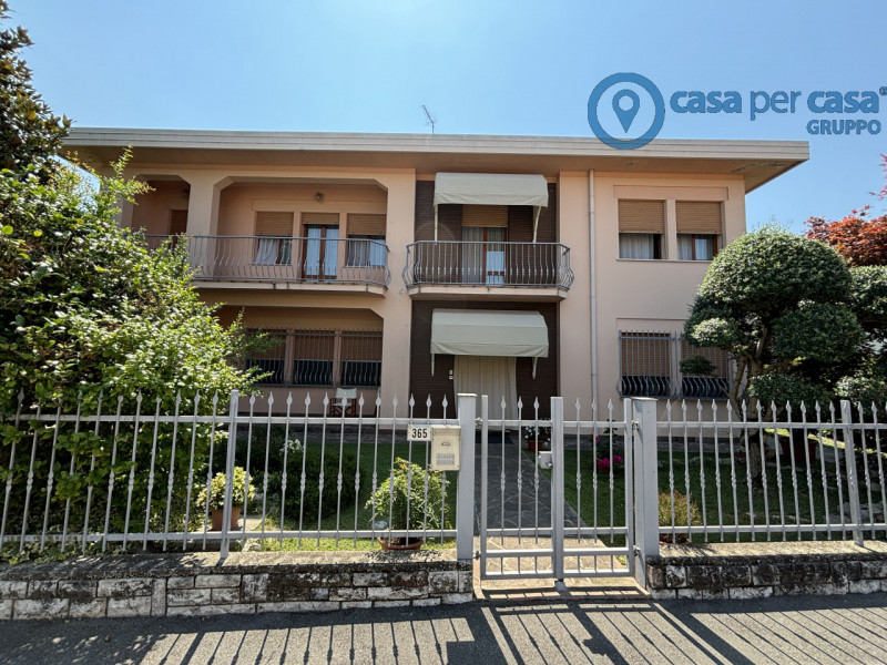 Immagine 2 di Casa indipendente in vendita  a Lusia