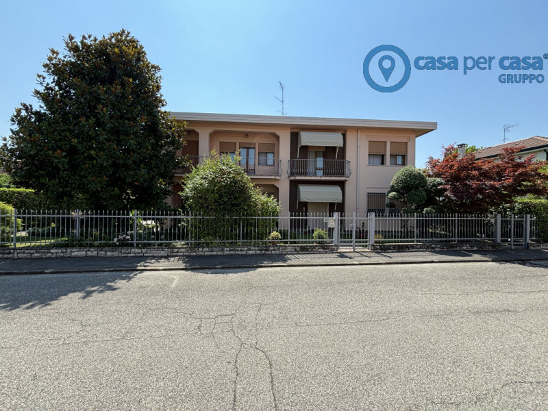 Immagine 16 di Casa indipendente in vendita  a Lusia