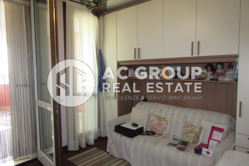 Immagine 9 di Appartamento in vendita  a Saronno