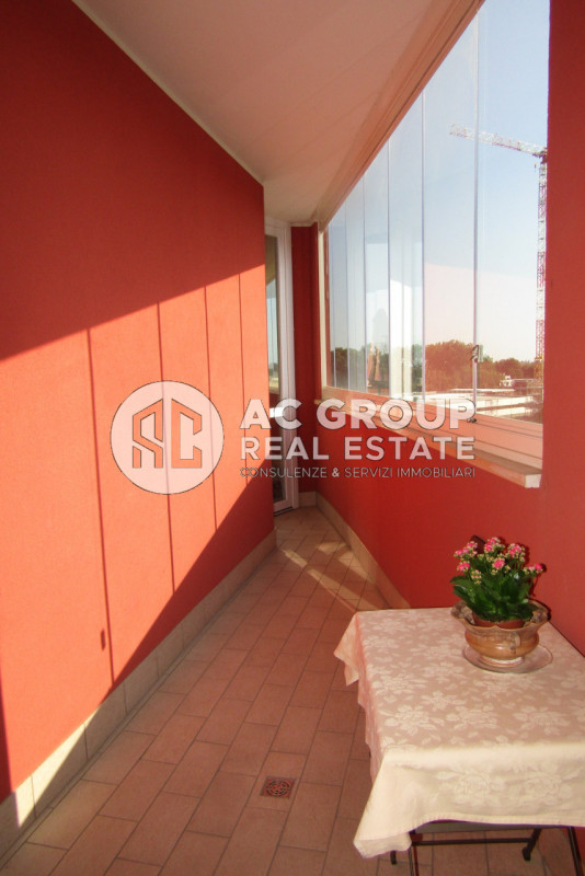 Immagine 18 di Appartamento in vendita  a Saronno