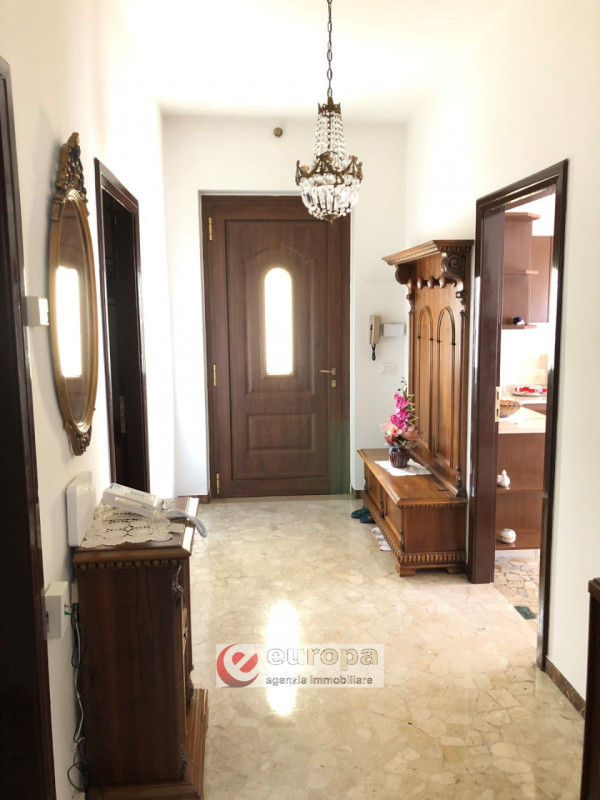 Immagine 17 di Casa indipendente in vendita  in Str. Postumia, 225 a Vicenza