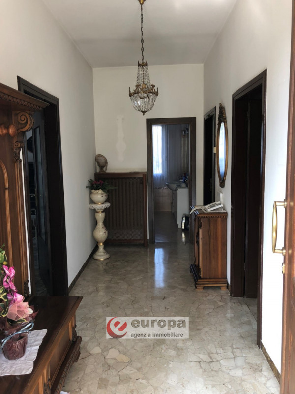 Immagine 18 di Casa indipendente in vendita  in Str. Postumia, 225 a Vicenza