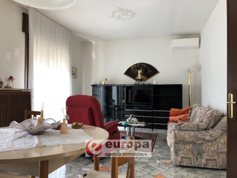 Immagine 19 di Casa indipendente in vendita  in Str. Postumia, 225 a Vicenza