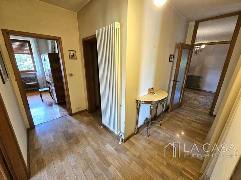 Immagine 17 di Villa in vendita  in Viale Trieste a Valvasone Arzene