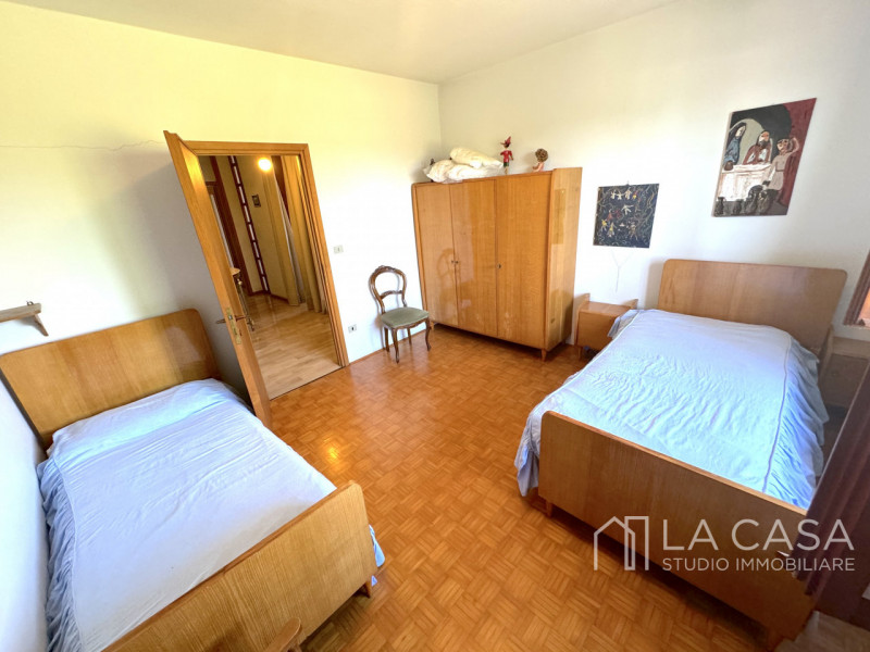 Immagine 21 di Villa in vendita  in Viale Trieste a Valvasone Arzene