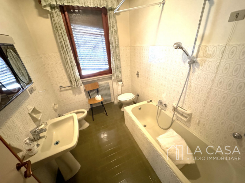 Immagine 23 di Villa in vendita  in Viale Trieste a Valvasone Arzene