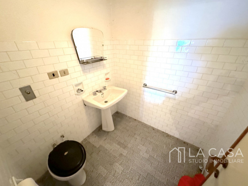 Immagine 36 di Villa in vendita  in Viale Trieste a Valvasone Arzene