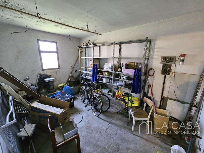 Immagine 40 di Villa in vendita  in Viale Trieste a Valvasone Arzene