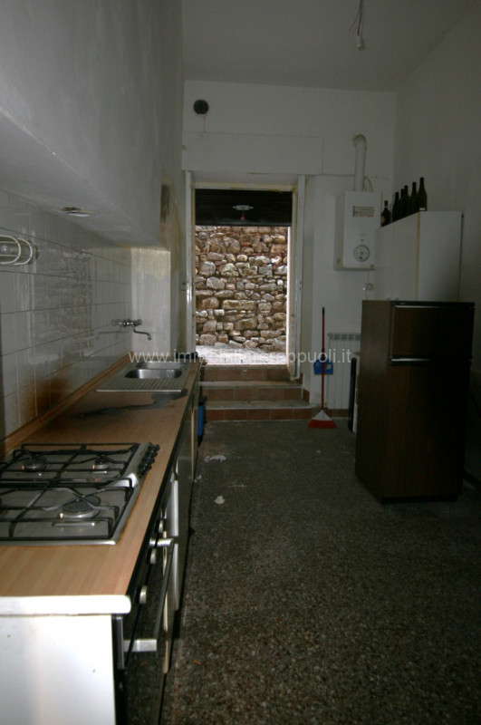 Immagine 6 di Casa indipendente in vendita  a Lucignano