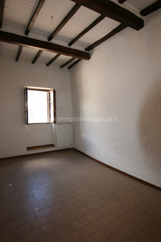 Immagine 7 di Casa indipendente in vendita  a Lucignano