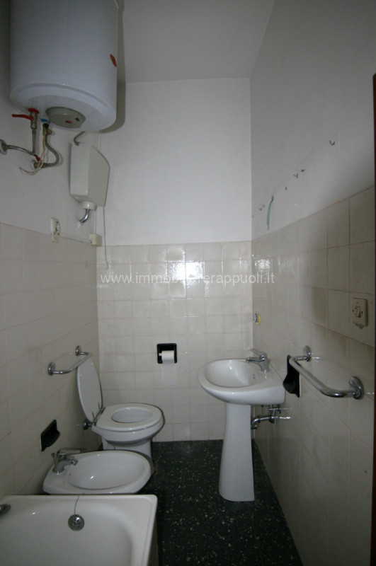 Immagine 11 di Casa indipendente in vendita  a Lucignano