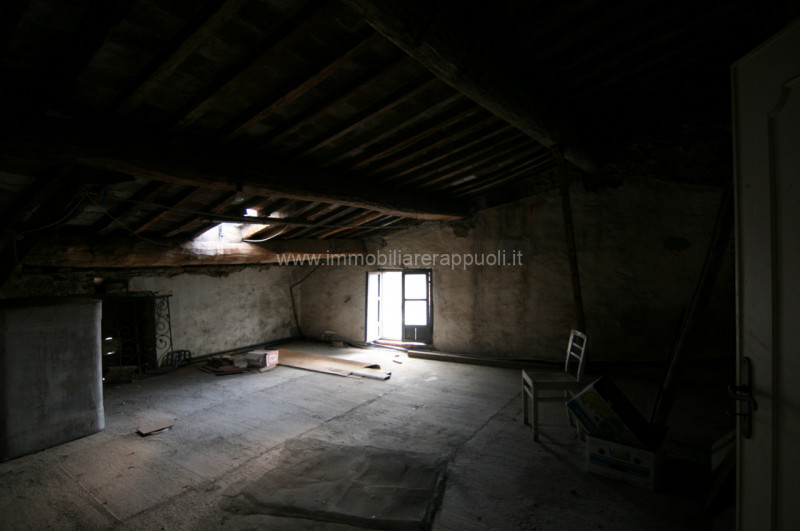 Immagine 18 di Casa indipendente in vendita  a Lucignano