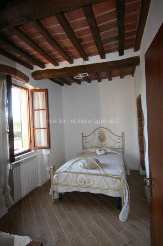 Immagine 13 di Appartamento in vendita  a Sinalunga