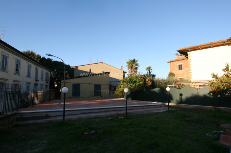 Immagine 17 di Appartamento in vendita  a Sinalunga