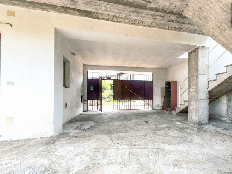 Immagine 4 di Casa indipendente in vendita  in Vicolo Montirone, 2 a Ghemme