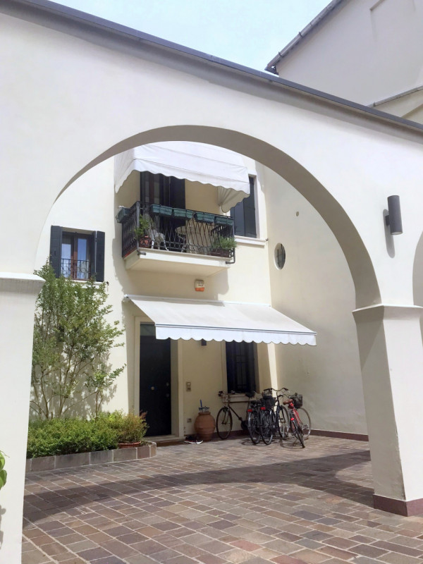 Immagine 16 di Palazzo in vendita  in VIA CESARE BATTISTI a Padova