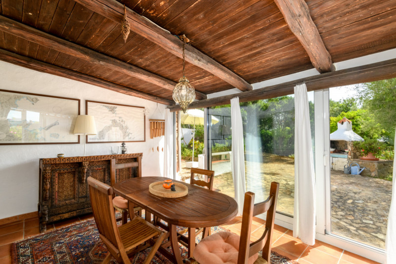 Immagine 6 di Villa in vendita  in via dei pescatori a Olbia