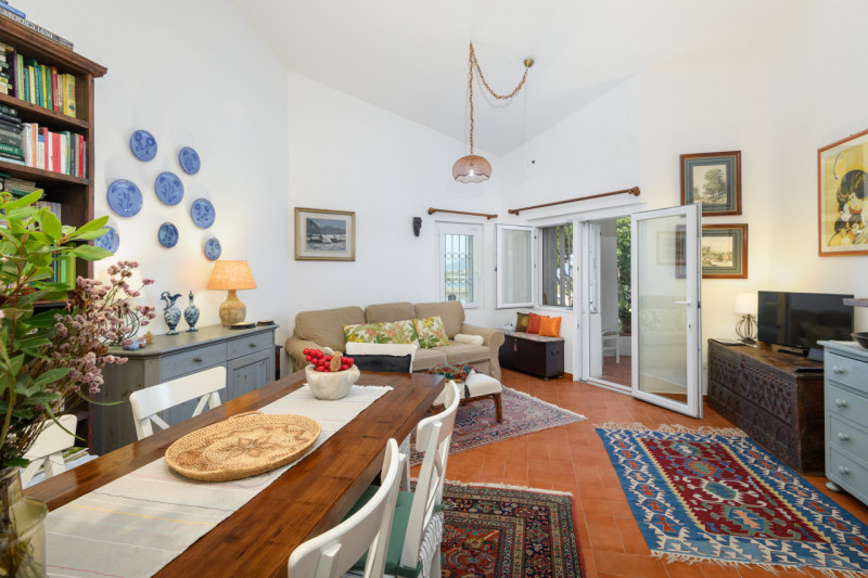 Immagine 8 di Villa in vendita  in via dei pescatori a Olbia