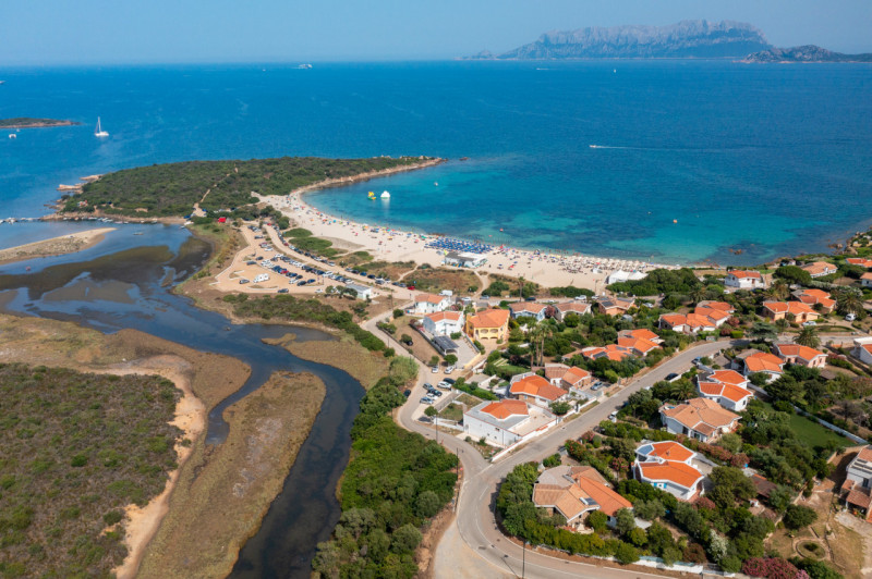 Immagine 23 di Villa in vendita  in via dei pescatori a Olbia