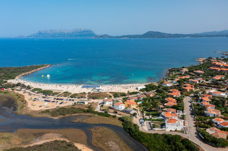 Immagine 25 di Villa in vendita  in via dei pescatori a Olbia