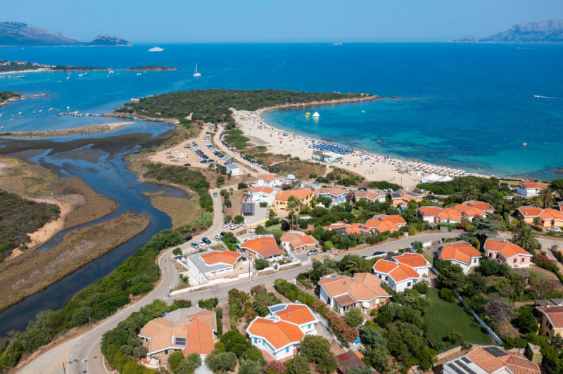 Immagine 26 di Villa in vendita  in via dei pescatori a Olbia