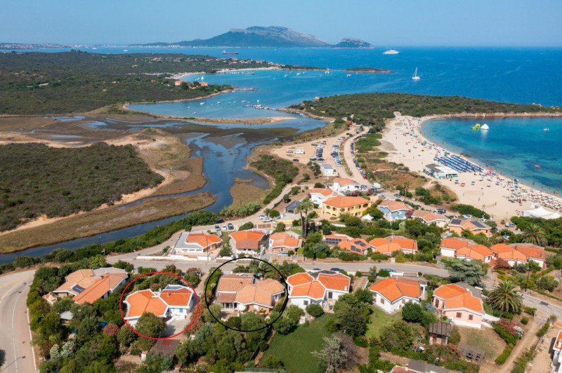 Immagine 27 di Villa in vendita  in via dei pescatori a Olbia