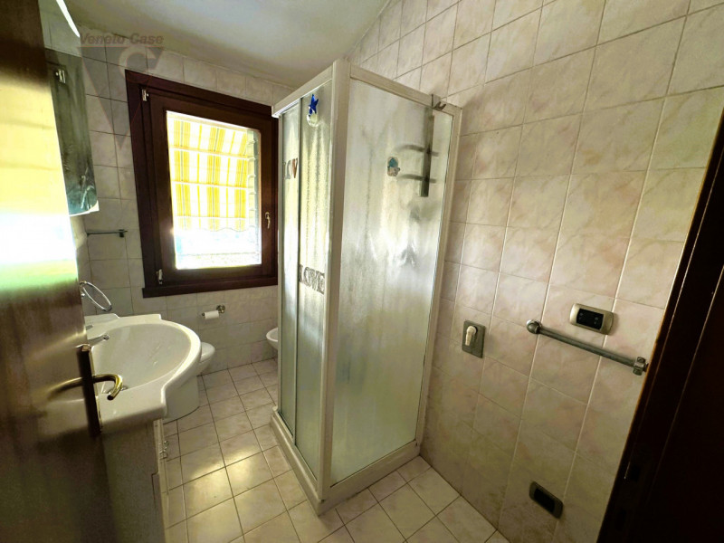 Immagine 12 di Negozio in vendita  in Via dell'artigianato a Padova