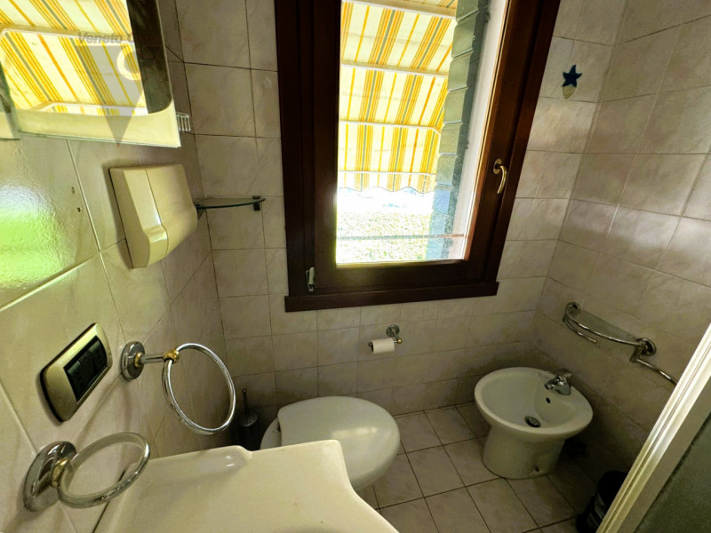 Immagine 13 di Negozio in vendita  in Via dell'artigianato a Padova