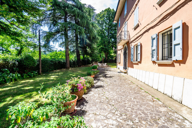 Immagine 12 di Villa in vendita  in Via Lagune a Sasso Marconi