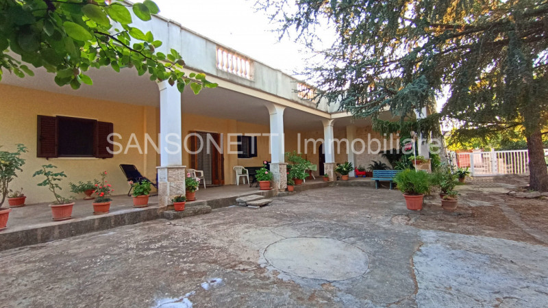 Immagine 4 di Villa in vendita  in ANES a Fasano