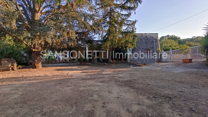 Immagine 6 di Villa in vendita  in ANES a Fasano