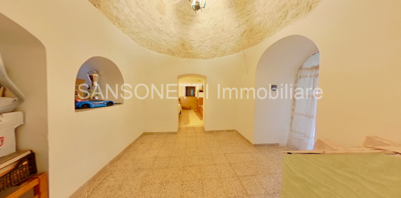 Immagine 37 di Villa in vendita  in ANES a Fasano