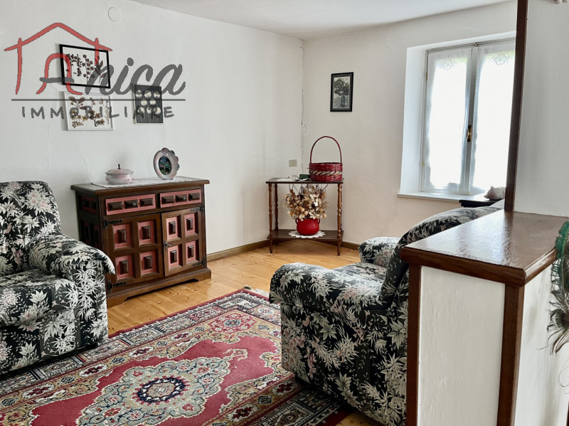 Immagine 9 di Casa bifamiliare in vendita  in Via Roma a Castello Tesino