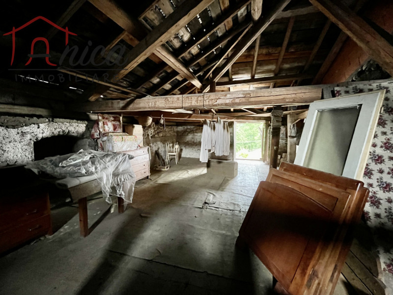 Immagine 15 di Casa bifamiliare in vendita  in Via Roma a Castello Tesino