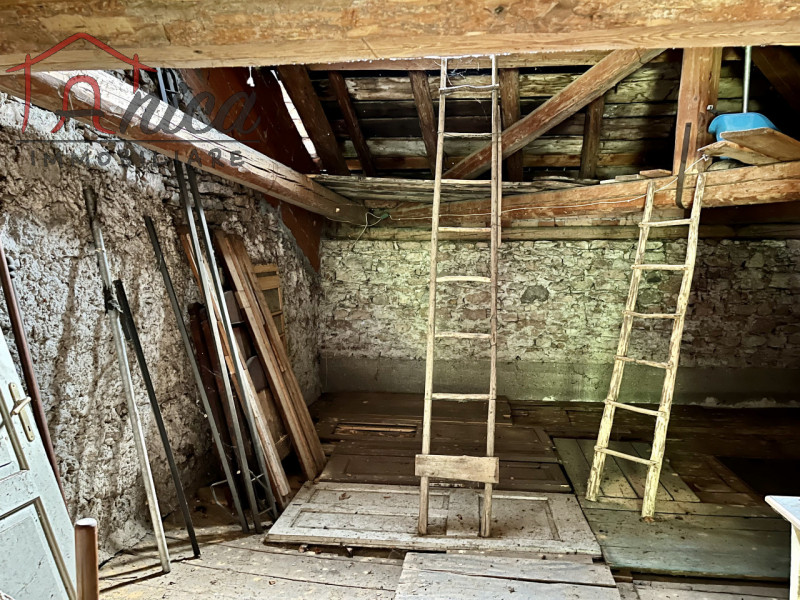 Immagine 16 di Casa bifamiliare in vendita  in Via Roma a Castello Tesino