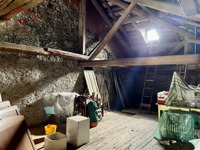 Immagine 17 di Casa bifamiliare in vendita  in Via Roma a Castello Tesino