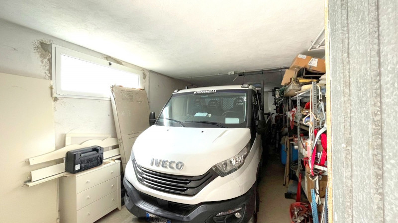 Immagine 3 di Garage in vendita  in Via Colombo a Chioggia