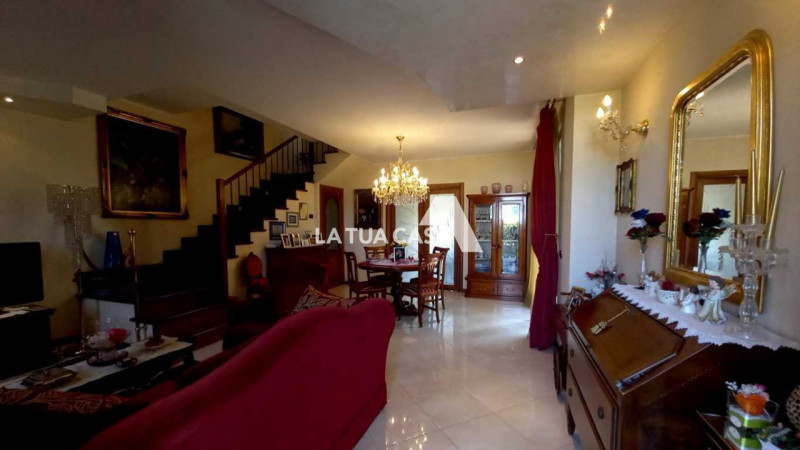 Immagine 16 di Villetta a schiera in vendita  a Villafranca Di Verona