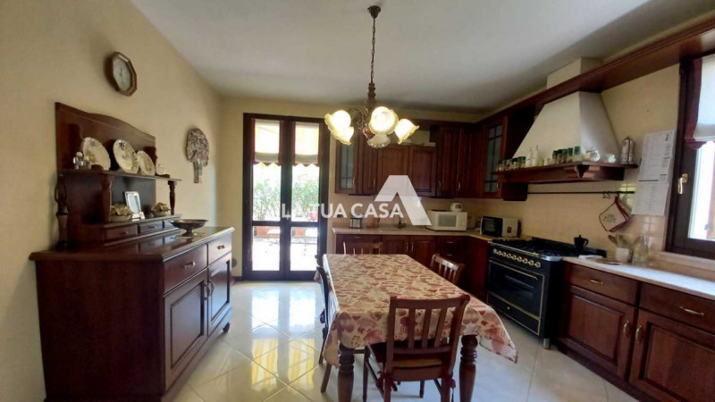 Immagine 20 di Villetta a schiera in vendita  a Villafranca Di Verona