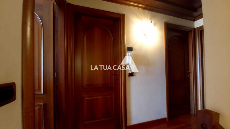 Immagine 24 di Villetta a schiera in vendita  a Villafranca Di Verona