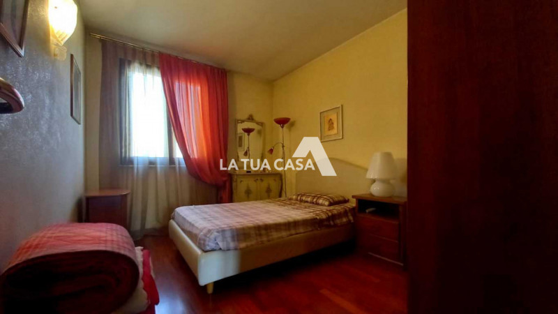 Immagine 27 di Villetta a schiera in vendita  a Villafranca Di Verona