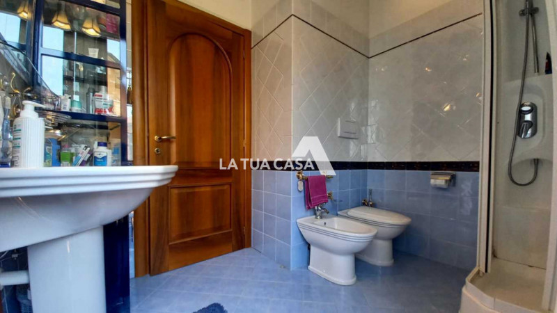 Immagine 28 di Villetta a schiera in vendita  a Villafranca Di Verona