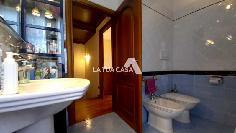 Immagine 29 di Villetta a schiera in vendita  a Villafranca Di Verona