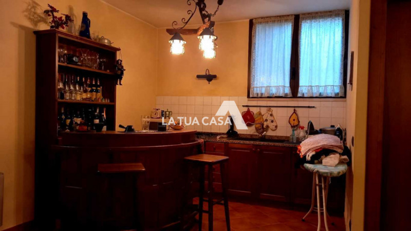 Immagine 35 di Villetta a schiera in vendita  a Villafranca Di Verona