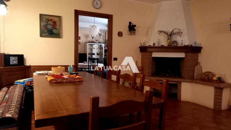 Immagine 36 di Villetta a schiera in vendita  a Villafranca Di Verona