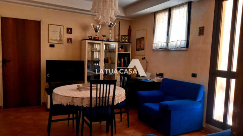 Immagine 38 di Villetta a schiera in vendita  a Villafranca Di Verona