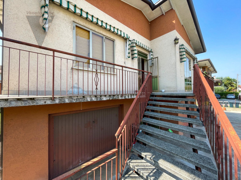 Immagine 20 di Casa indipendente in vendita  a Ponte San Nicolò